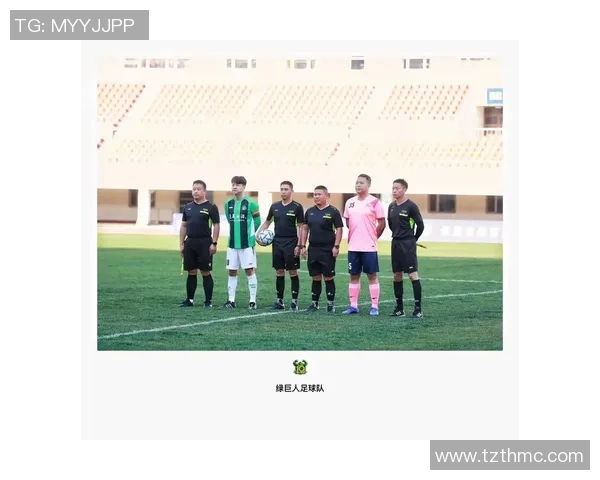 足球明星携手参与综艺节目展现球场外生活新面貌