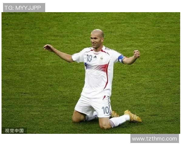 90到00年代足球传奇球星回顾：从贝克汉姆到齐达内的辉煌岁月