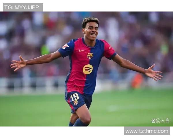 足球球星巅峰时期的辉煌时刻与荣耀成就全景解析 足球球星巅峰时期的辉煌时刻与荣耀成就全景解析