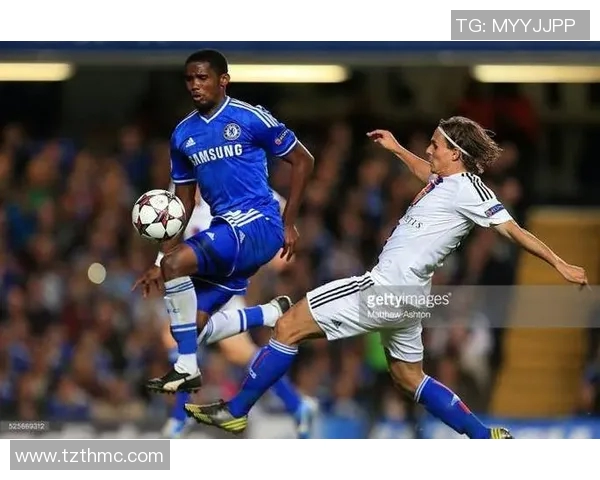 足球球星趣味互动猜箱子挑战全程揭秘带你一起感受竞技魅力